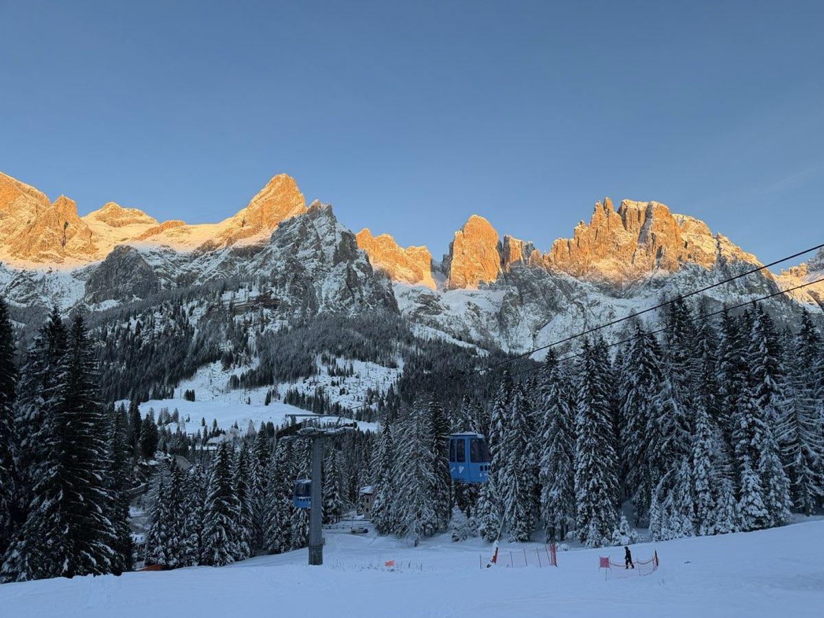 Pale di San Martino o zachodzie słońca, Dolomity, styczeń 2026